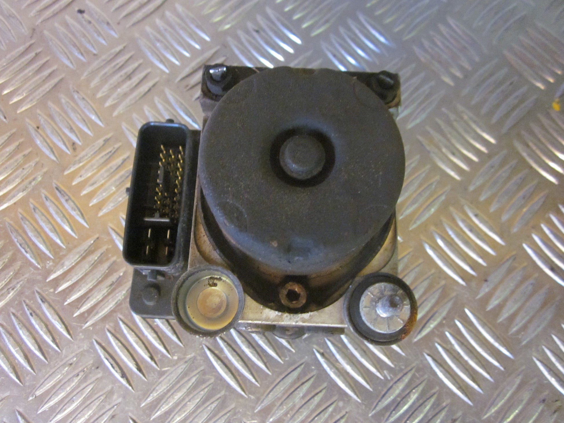 Mitsubishi Lancer Abs Pumpe Med OEM Nr. 7UO16Y133304F Fra Mitsubishi Ophugger