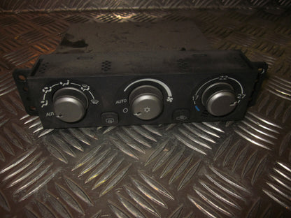 Mitsubishi Lancer Varmeregulering Med OEM Nr. Ophugger Fra Mitsubishi Ophugger