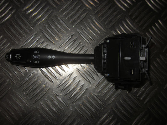 Mitsubishi Lancer Kontakt Blink Med OEM Nr. Ophugger Fra Mitsubishi Ophugger