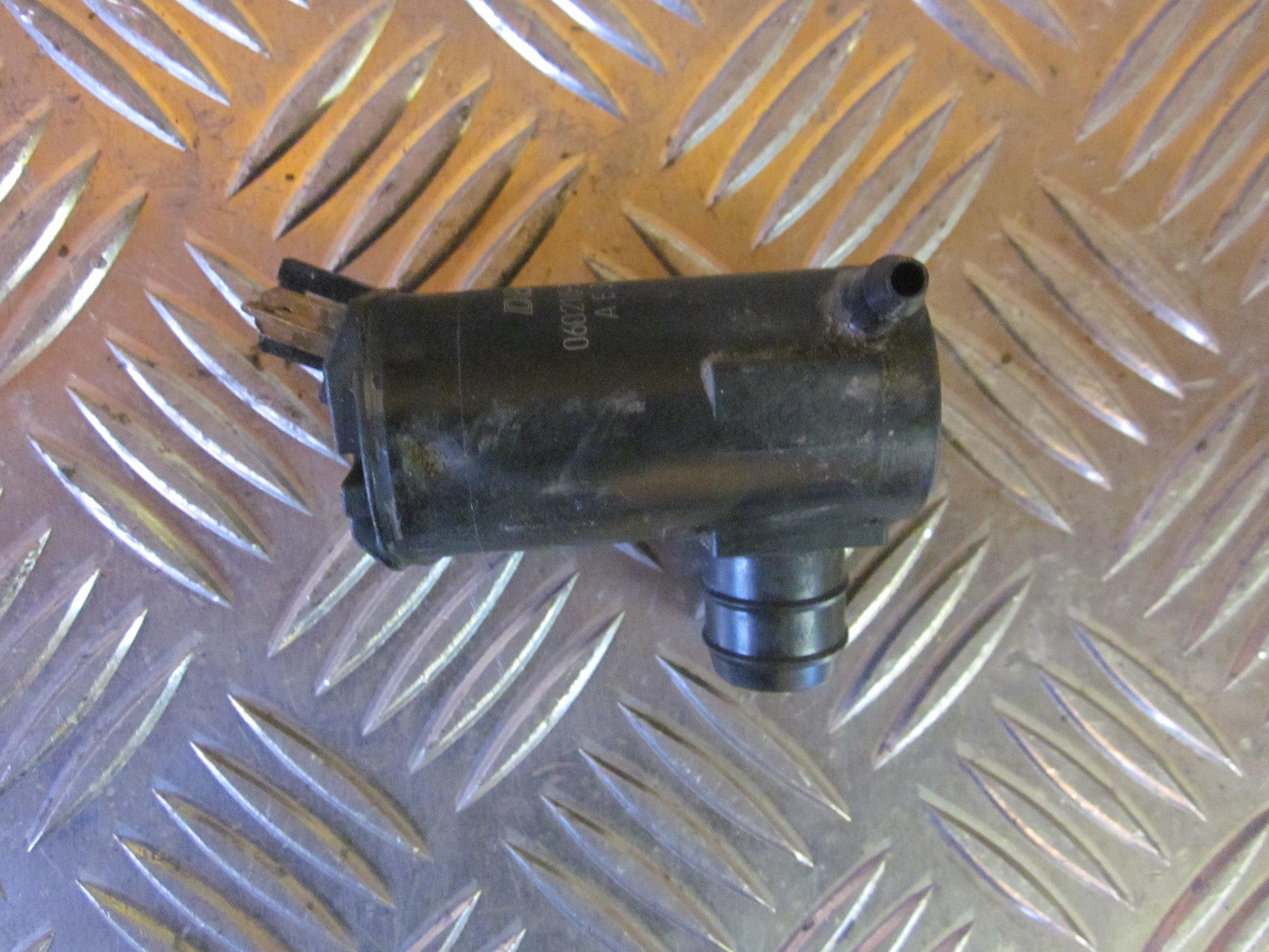 Mitsubishi Lancer Sprinklermotor Med OEM Nr. Ophugger Fra Mitsubishi Ophugger