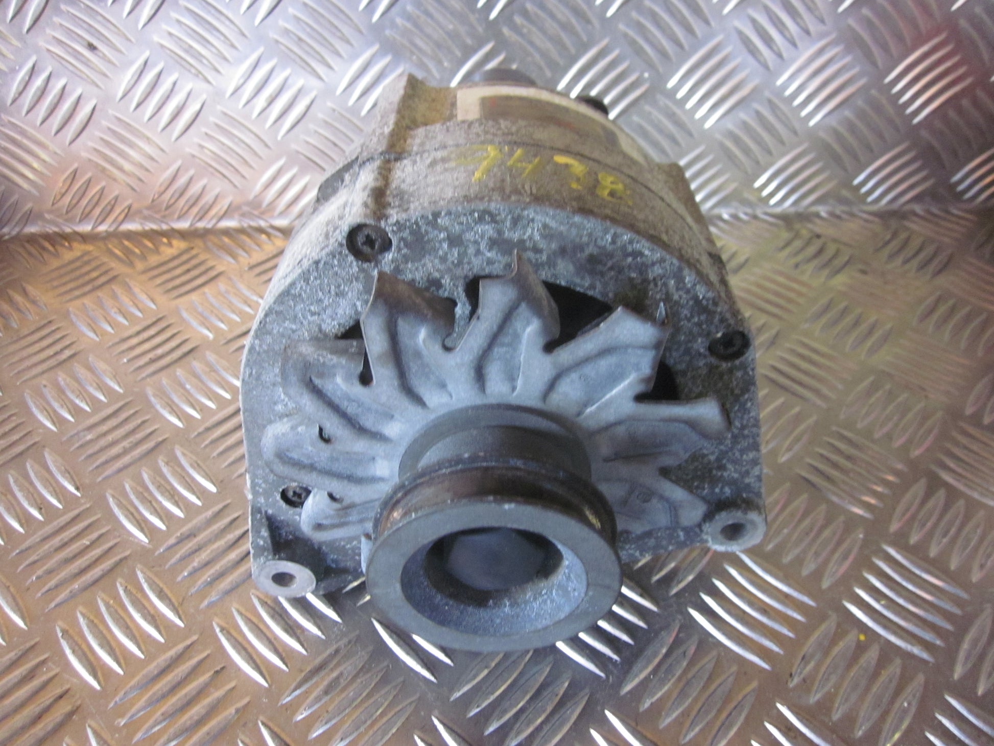 Volvo 940/960 Generator Med OEM Nr. 0986039120772 Fra Volvo Ophugger