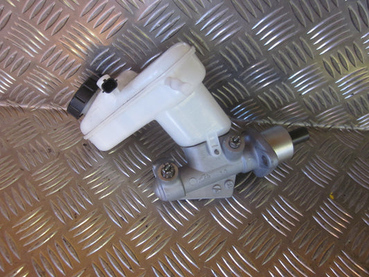 Renault Twingo 2 Bremsehovedcylinder Med OEM Nr. Ophugger Fra Renault Ophugger