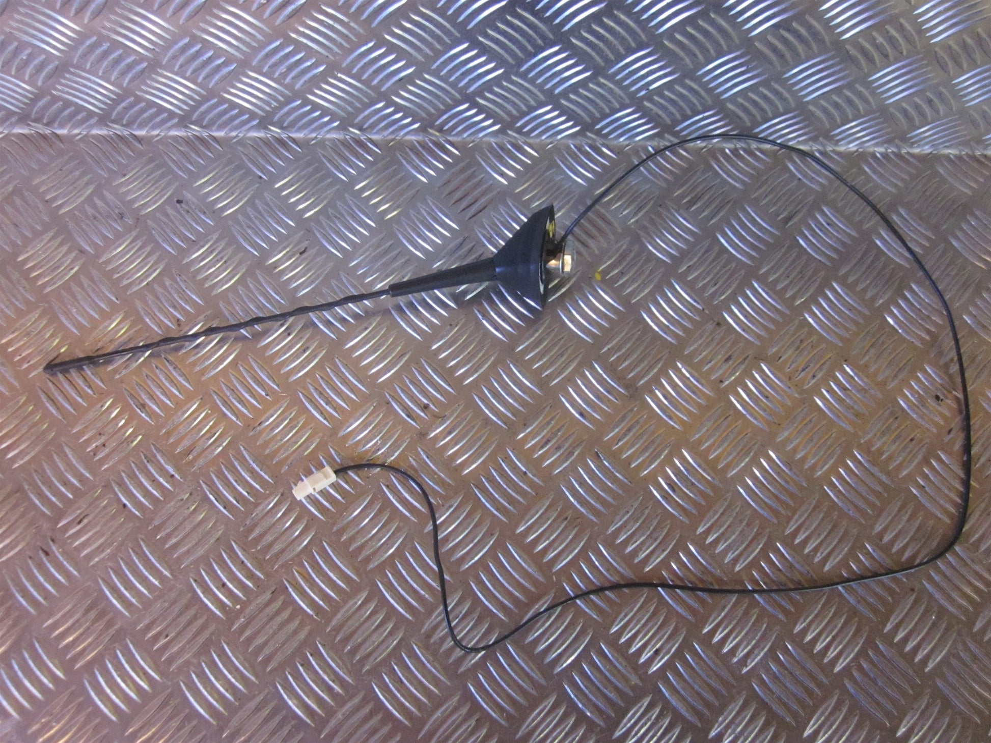 Renault Twingo 2 Antenne Med OEM Nr. Ophugger Fra Renault Ophugger