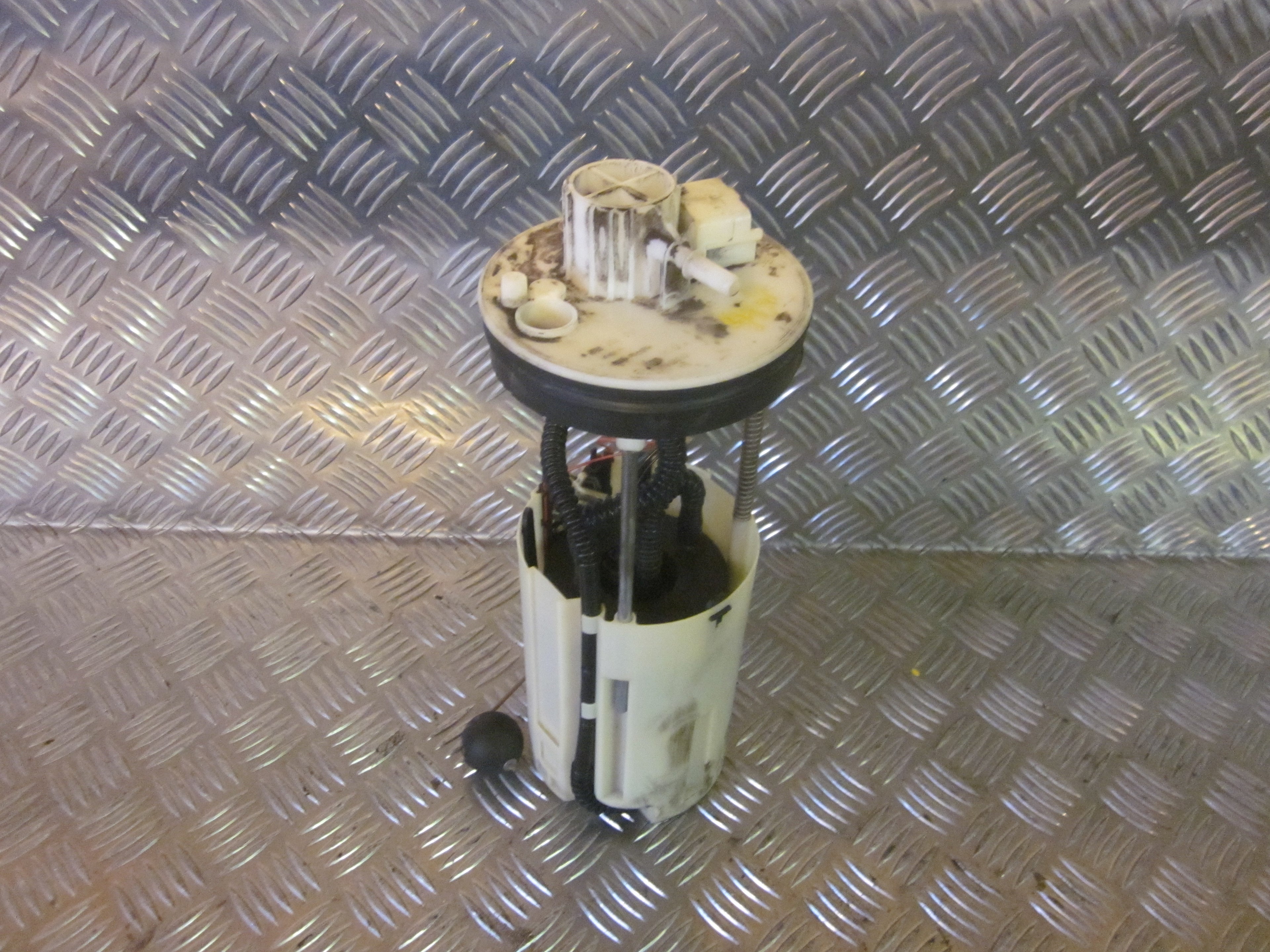 Alfa Romeo Alfa 156 Benz/Brændstofpumpe El Med OEM Nr. Ophugger Fra Alfa Romeo Ophugger