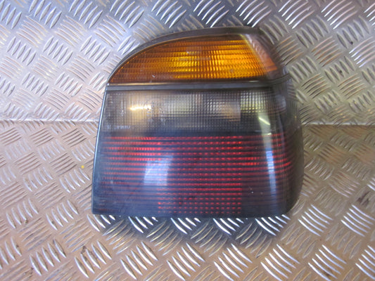 VW Golf 3 1H Baglygte Med OEM Nr. Ophugger Fra VW Ophugger