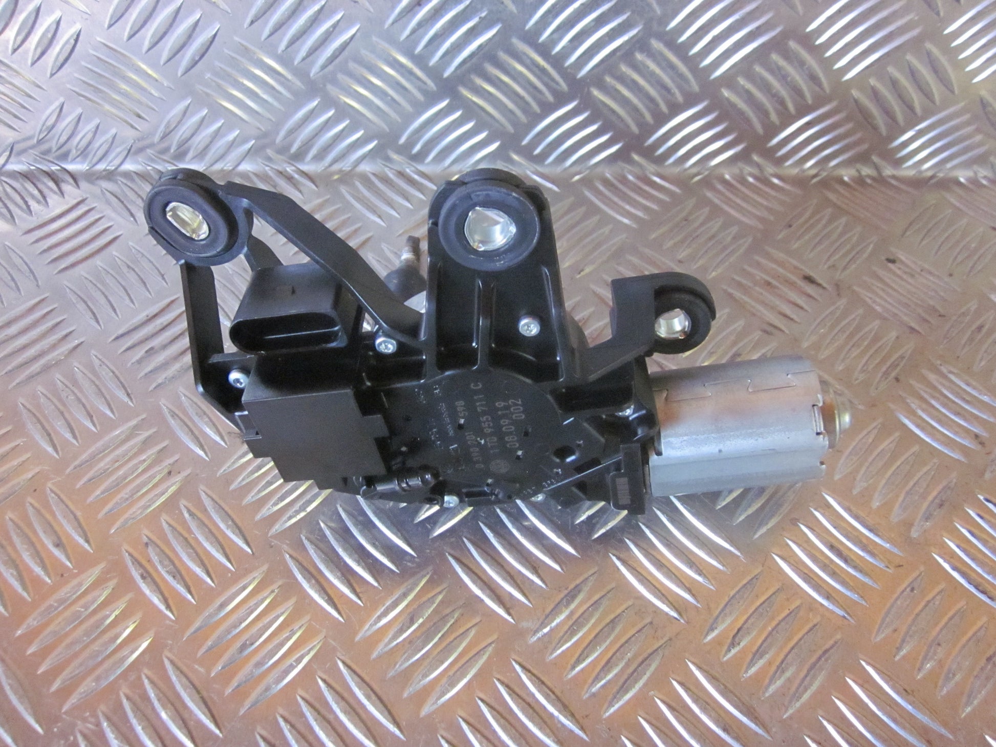 VW Touran 1T GP Bagrudevisker Motor Med OEM Nr. 1T0955711C Fra VW Ophugger