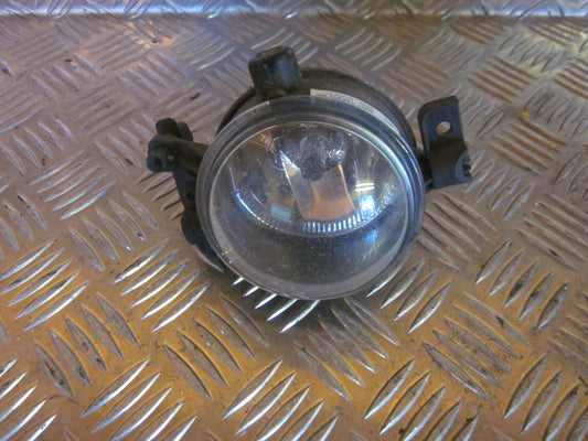 Ford C-Max 1 Tågelygte For Med OEM Nr. Ophugger Fra Ford Ophugger