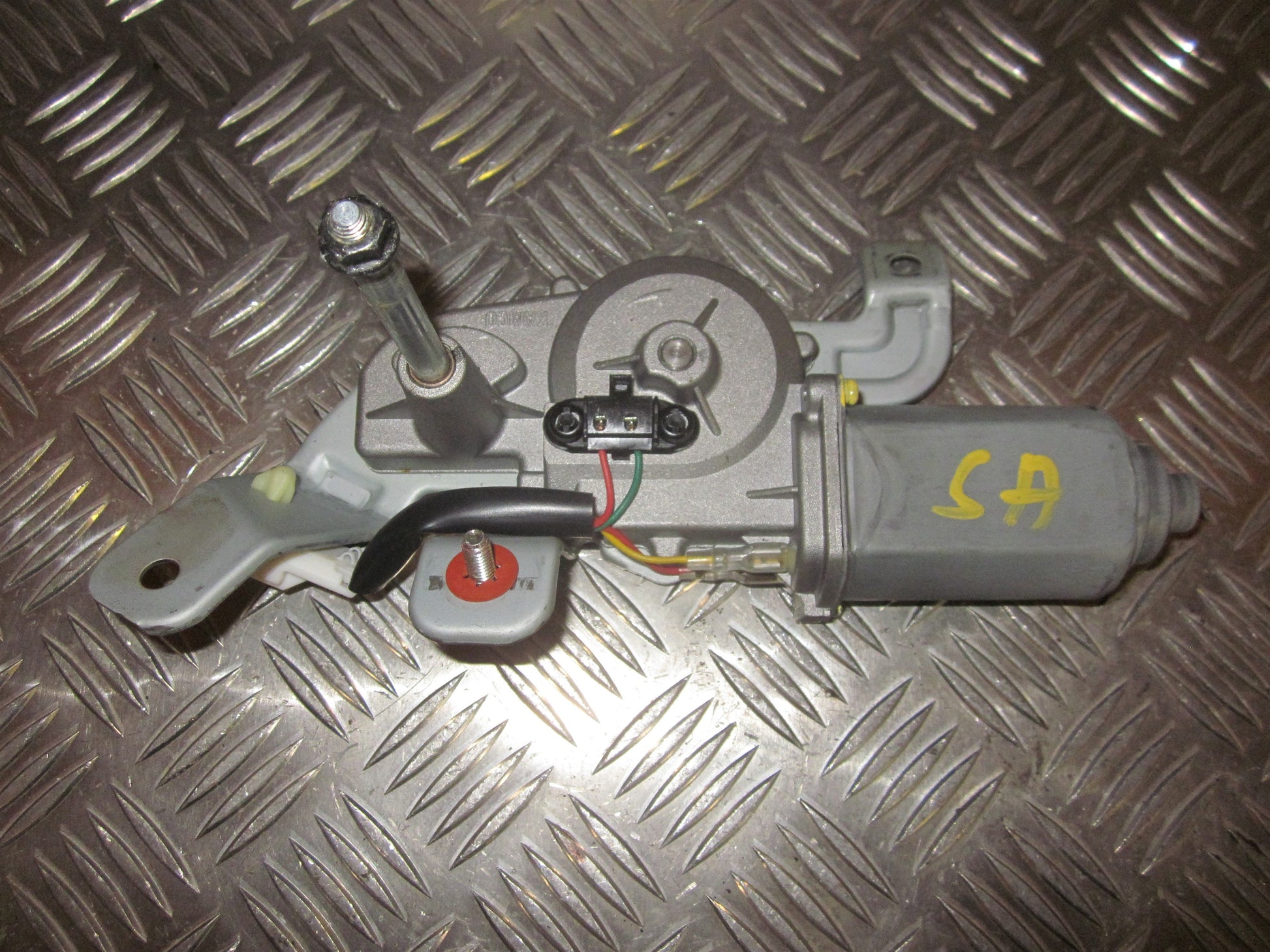 Chevrolet Spark Bagrudevisker Motor Med OEM Nr. 95152637 Fra Chevrolet Ophugger