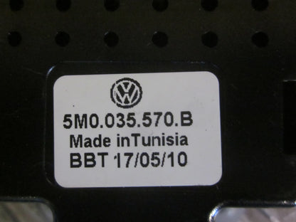 VW Golf 6 1K Antenneforstærker Med OEM Nr. 5M0035570B Fra VW Ophugger