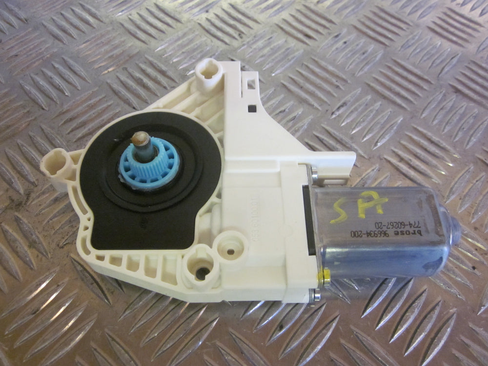 Audi A6 Rudemotor - Rudehejs Med OEM Nr. 8K0959802A Fra Audi Ophugger