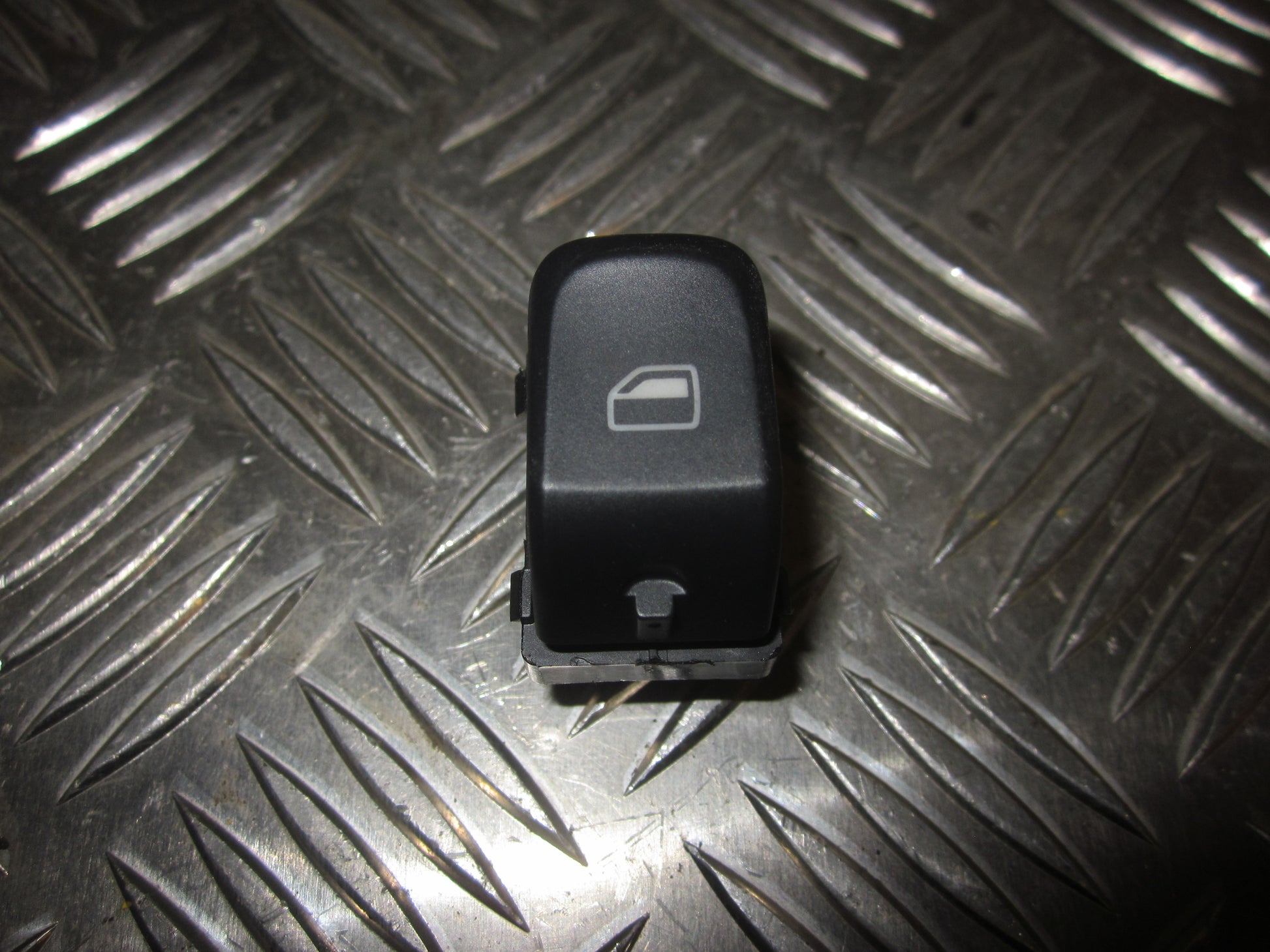 Audi A6 4G Kontakt Rudehejs Med OEM Nr. 8K0959855A Fra Audi Ophugger