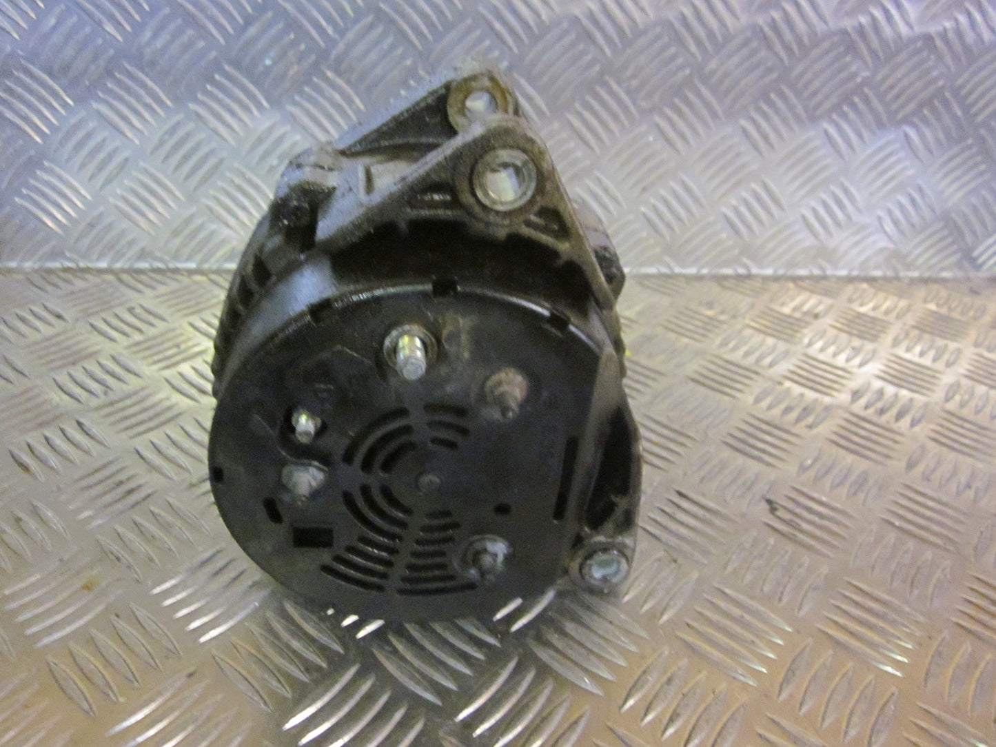 Opel Omega B Generator Med OEM Nr. 0123504004 Fra Opel Ophugger