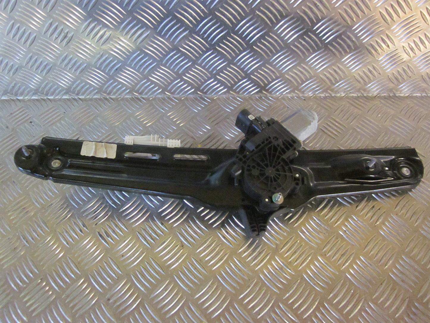 BMW X3 F25 Rudemotor - Rudehejs Med OEM Nr. C11468101A Fra BMW Ophugger