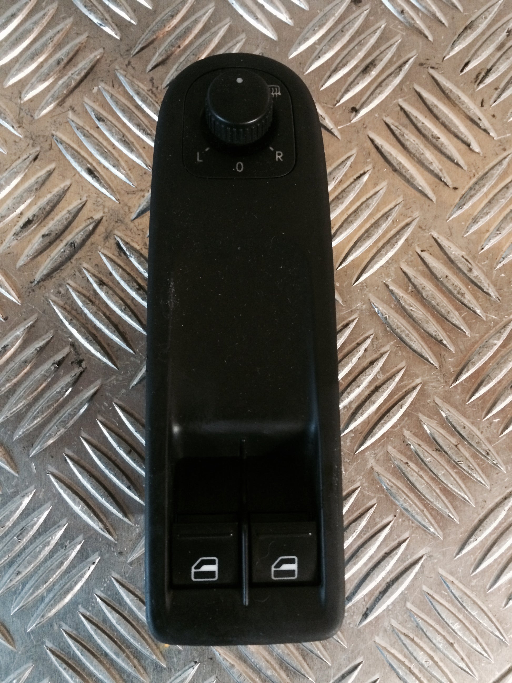 VW Golf 6 1K Kontakt Rudehejs Med OEM Nr. 1K0959565K Fra VW Ophugger
