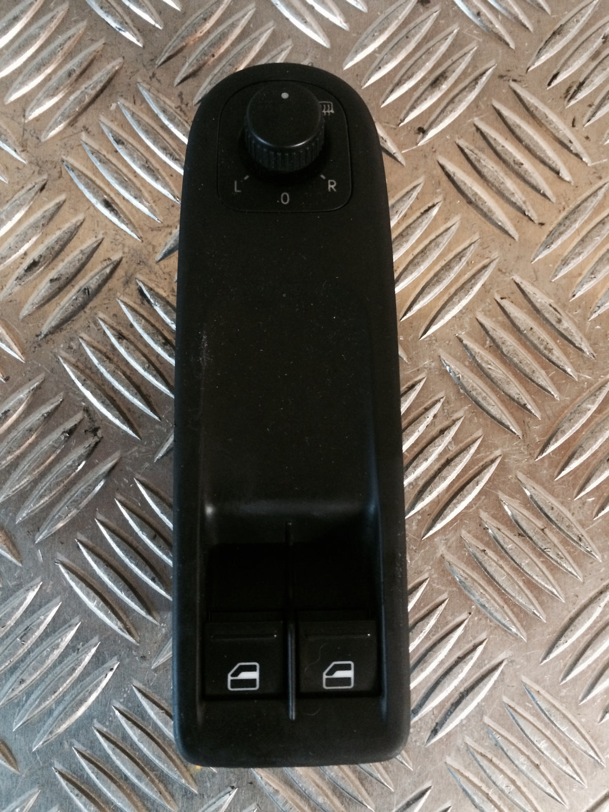 VW Golf 6 1K Kontakt Rudehejs Med OEM Nr. 1K0959565K Fra VW Ophugger