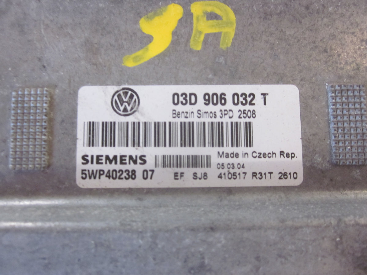 VW Polo 9N Motorstyring - Motorstyreboks - Injection Elboks Med OEM Nr. 03D906032T Fra VW Ophugger
