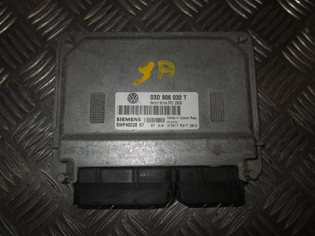 VW Polo 9N Motorstyring - Motorstyreboks - Injection Elboks Med OEM Nr. 03D906032T Fra VW Ophugger