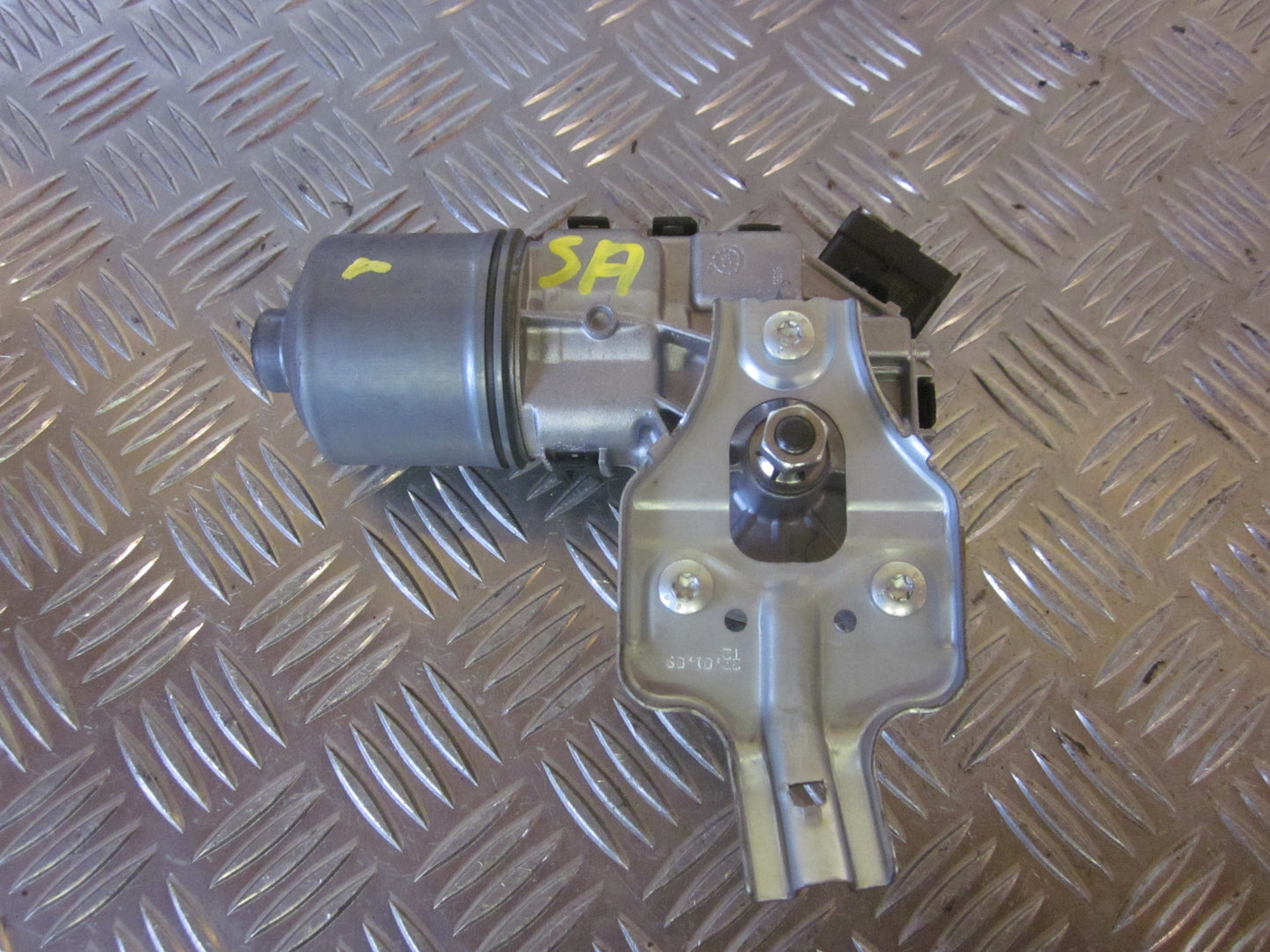 Peugeot Partner Viskermotor Med OEM Nr. Ophugger Fra Peugeot Ophugger