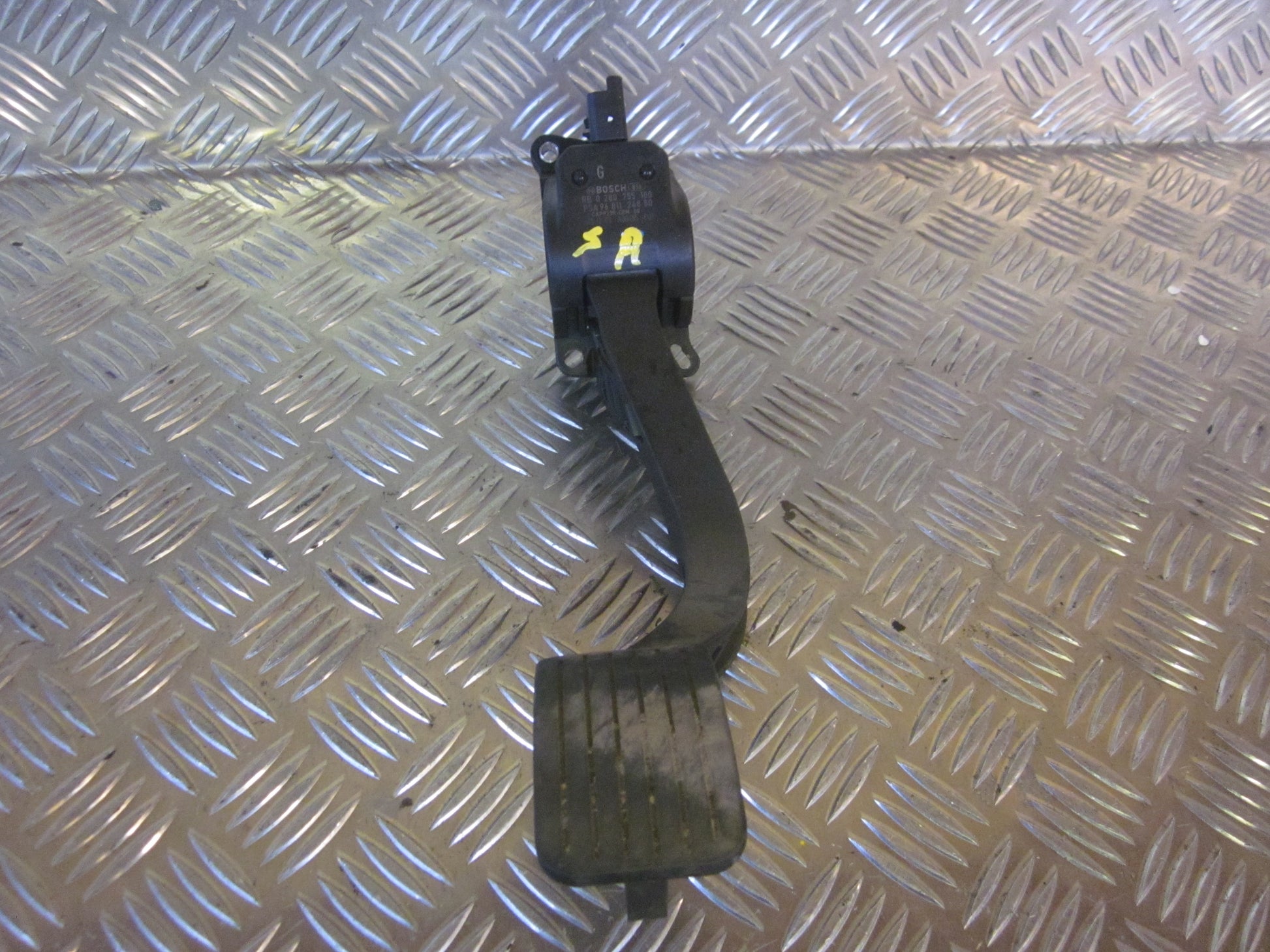 Peugeot Partner Speederpedal Med OEM Nr. Ophugger Fra Peugeot Ophugger