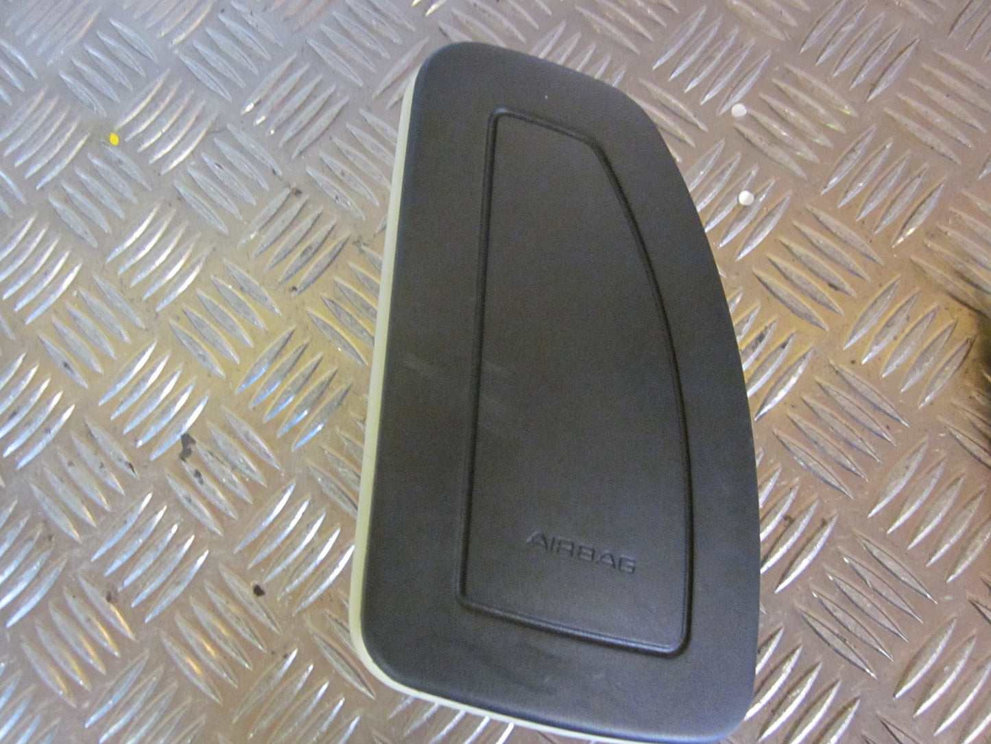 Peugeot Partner Airbag Side Med OEM Nr. Ophugger Fra Peugeot Ophugger