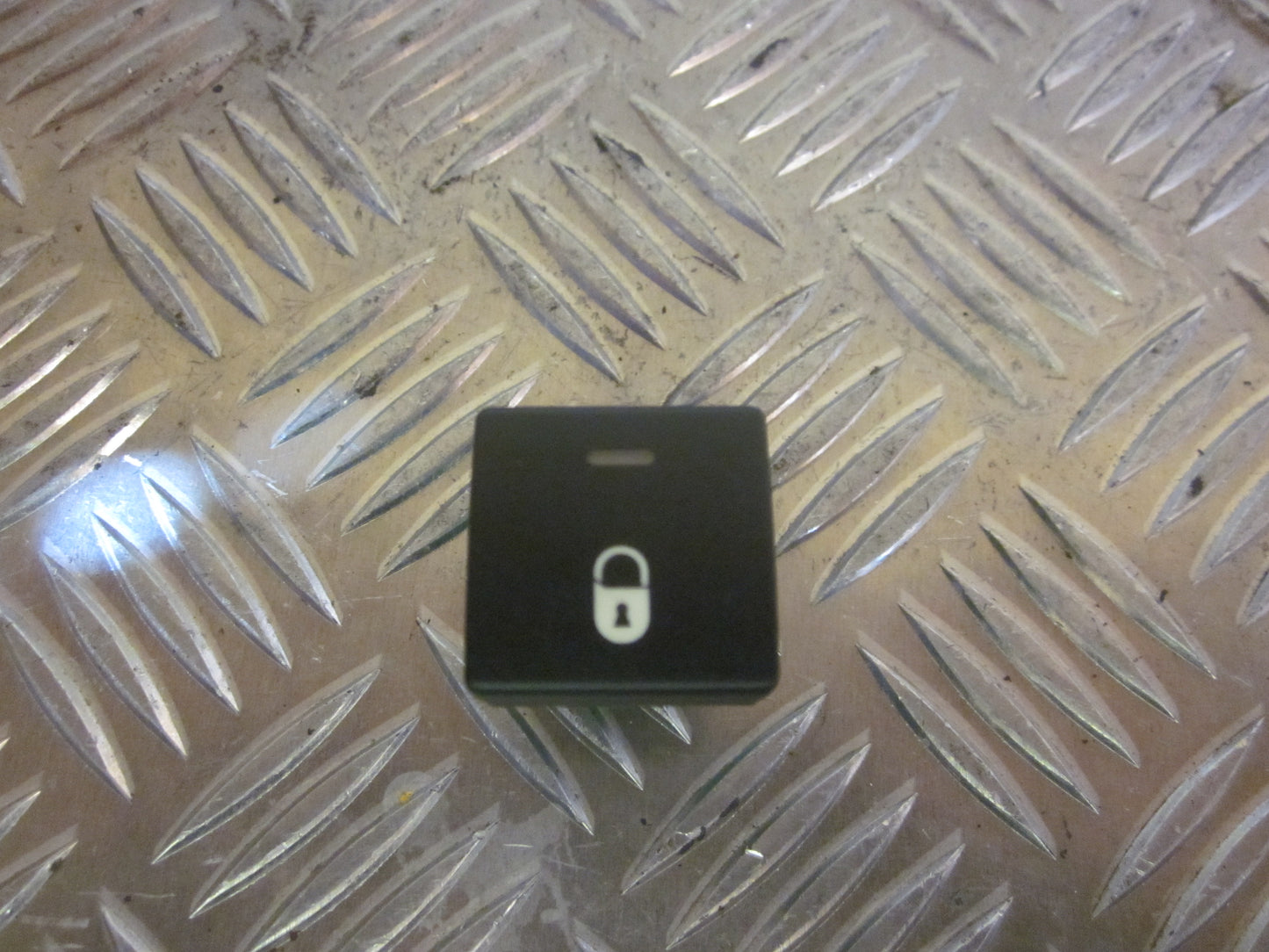 Peugeot Partner Kontakt Diverse Med OEM Nr. Ophugger Fra Peugeot Ophugger