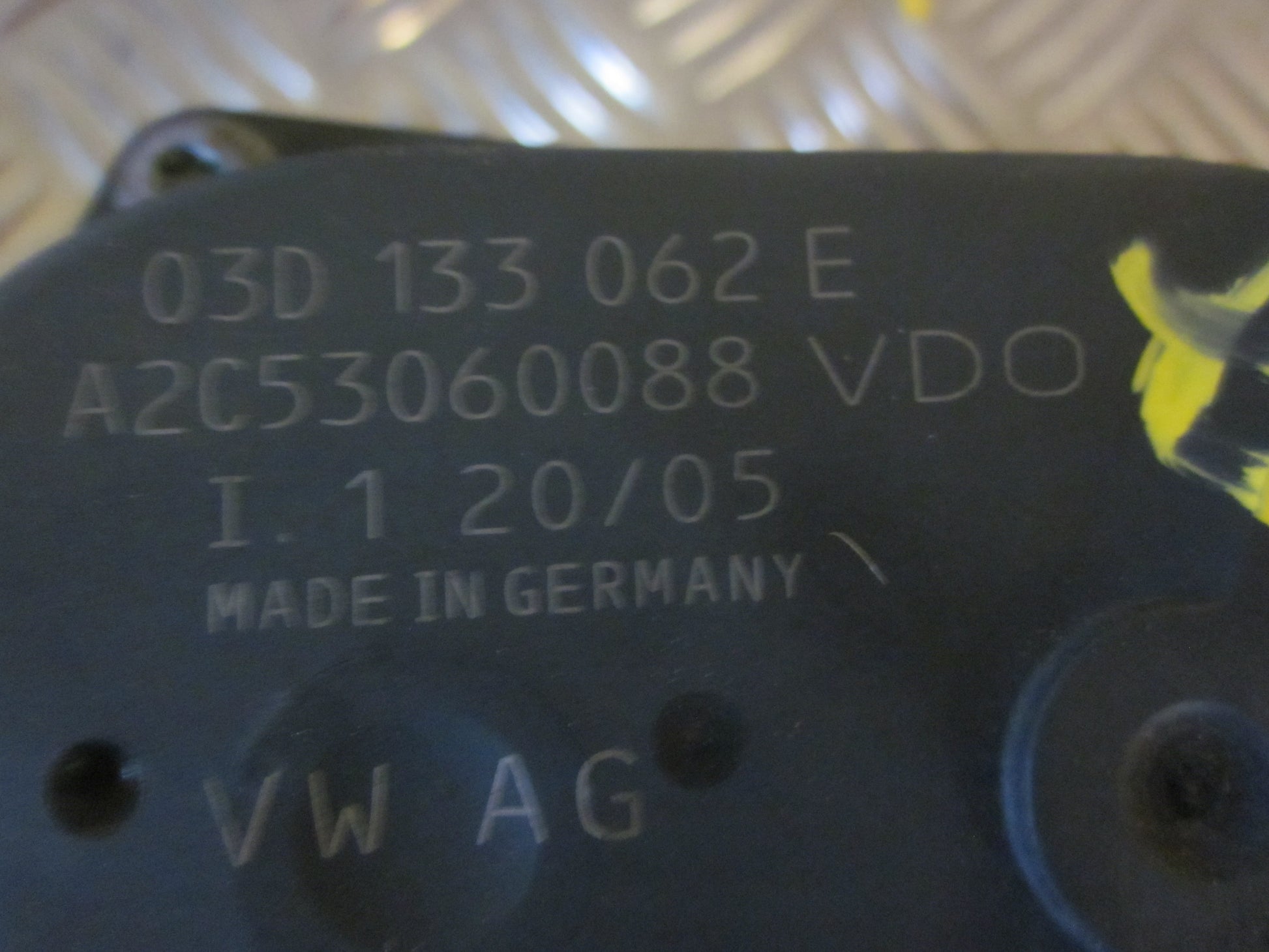 VW Fox 5Z Spjældhus Med OEM Nr. 03D133062E Fra VW Ophugger