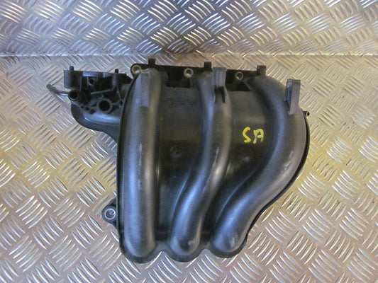 VW Fox 5Z Manifold Ind Med OEM Nr. 03D129766L Fra VW Ophugger