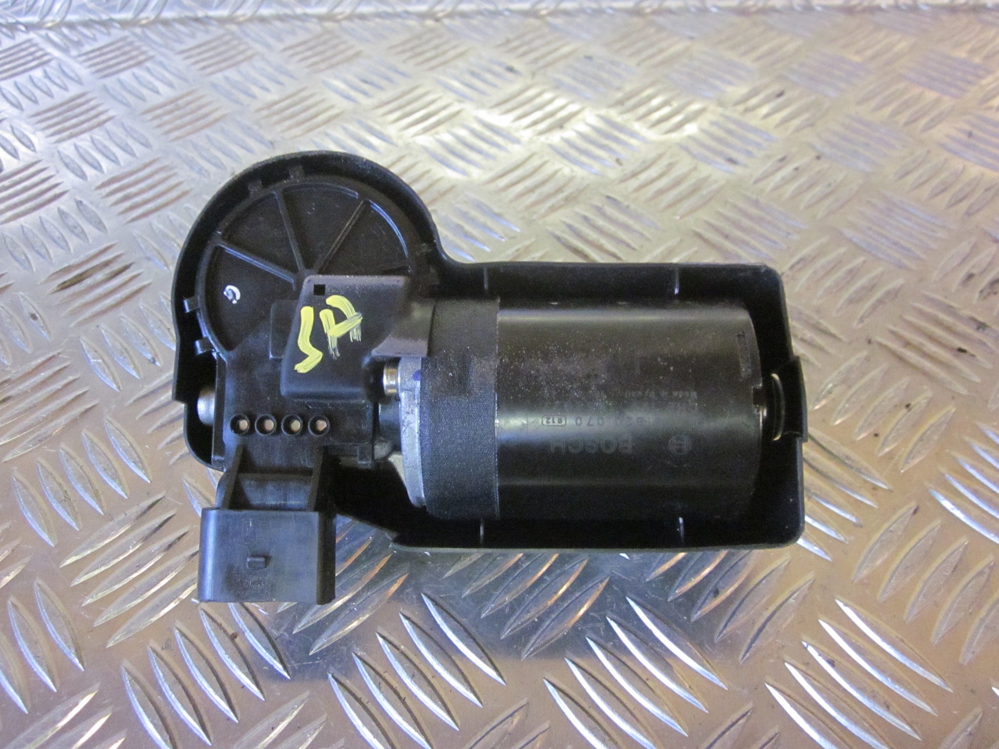 VW Fox 5Z Viskermotor Med OEM Nr. 005B20070 Fra VW Ophugger