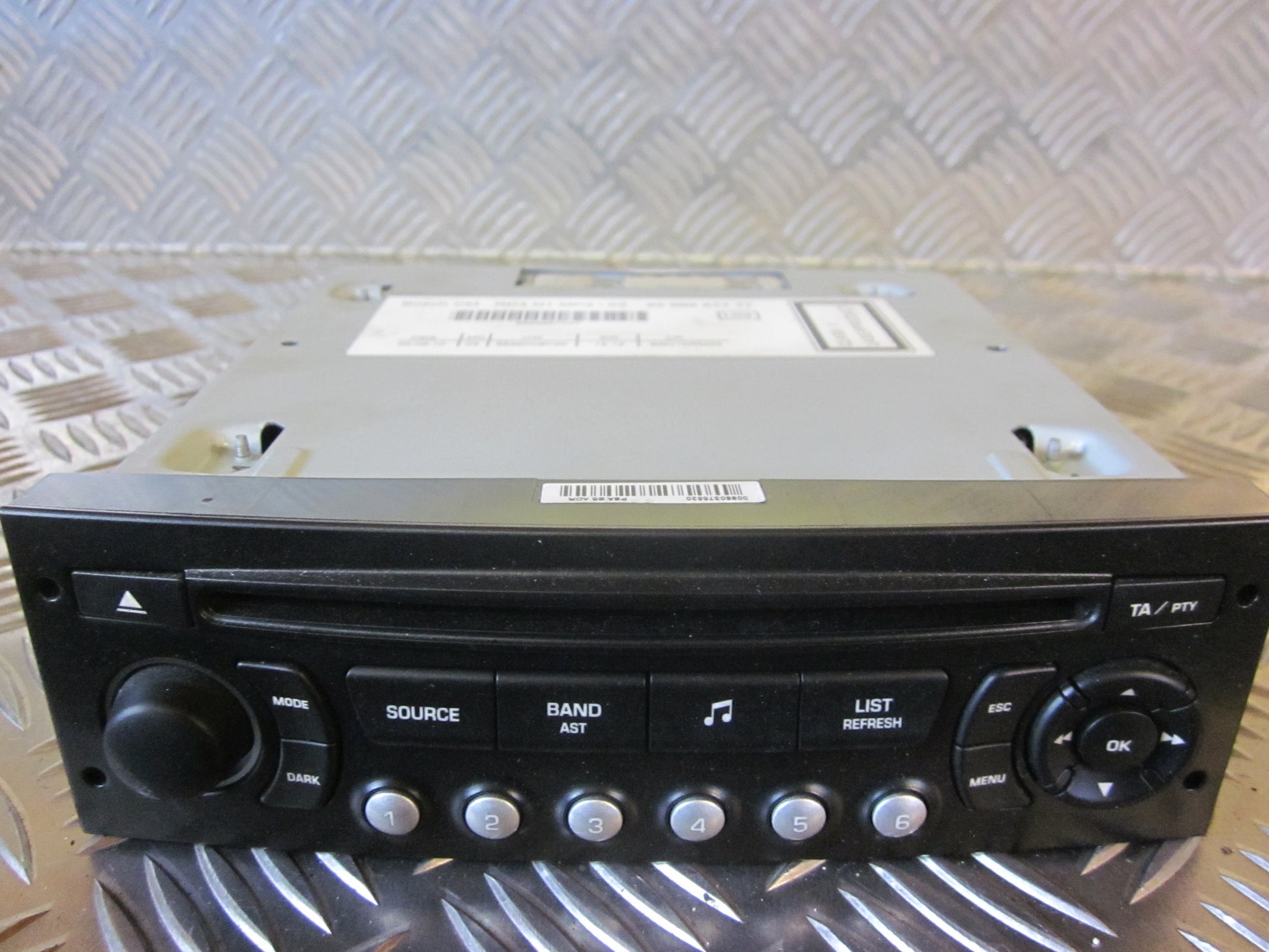 Citroen C4 Radio M/Cd Med OEM Nr. 9666967777 Fra Citroen Ophugger