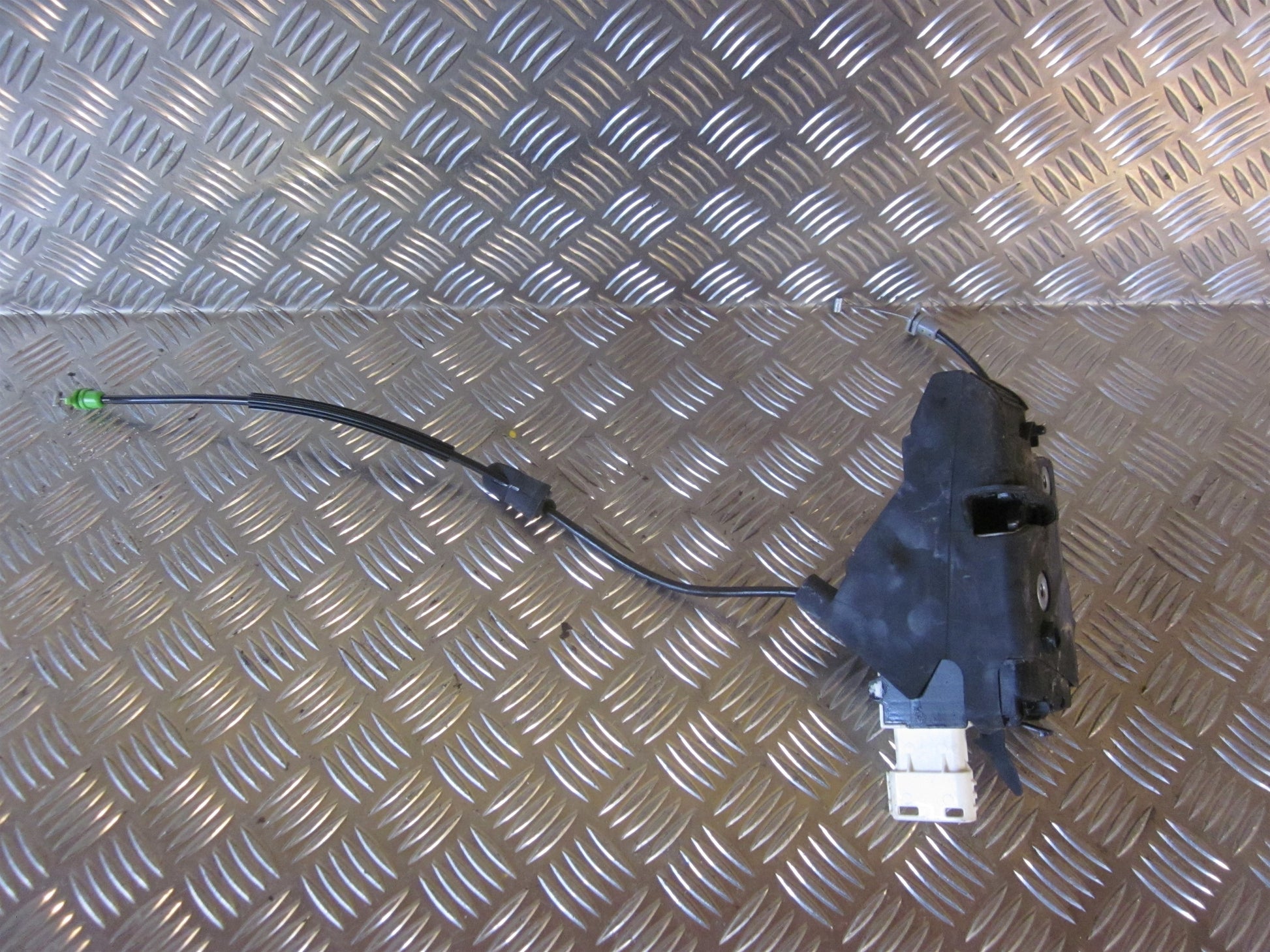 Citroen C4 Dørlås Med OEM Nr. Ophugger Fra Citroen Ophugger