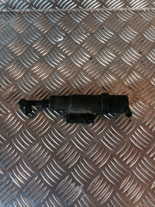 Ford Focus Sprinklerdyse Med OEM Nr. Ophugger Fra Ford Ophugger