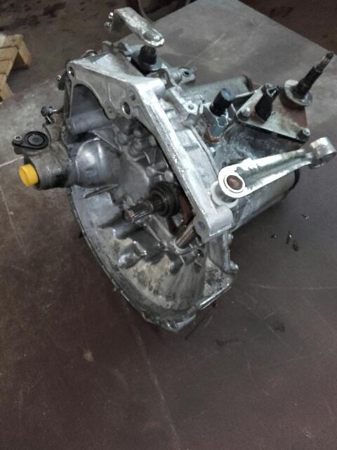 Peugeot 206+ Gearkasse 5 Trin Med OEM Nr. 20CQ82 Fra Peugeot Ophugger
