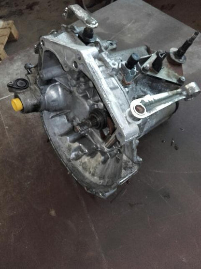 Peugeot 206+ Gearkasse 5 Trin Med OEM Nr. 20CQH2 Fra Peugeot Ophugger