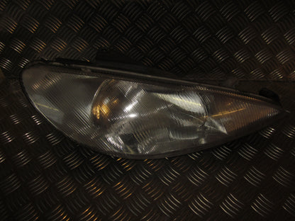 Peugeot 206 Forlygte Med OEM Nr. Ophugger Fra Peugeot Ophugger