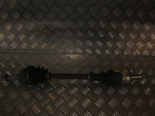 Peugeot 106 Trækaksel For V Med OEM Nr. Ophugger Fra Peugeot Ophugger