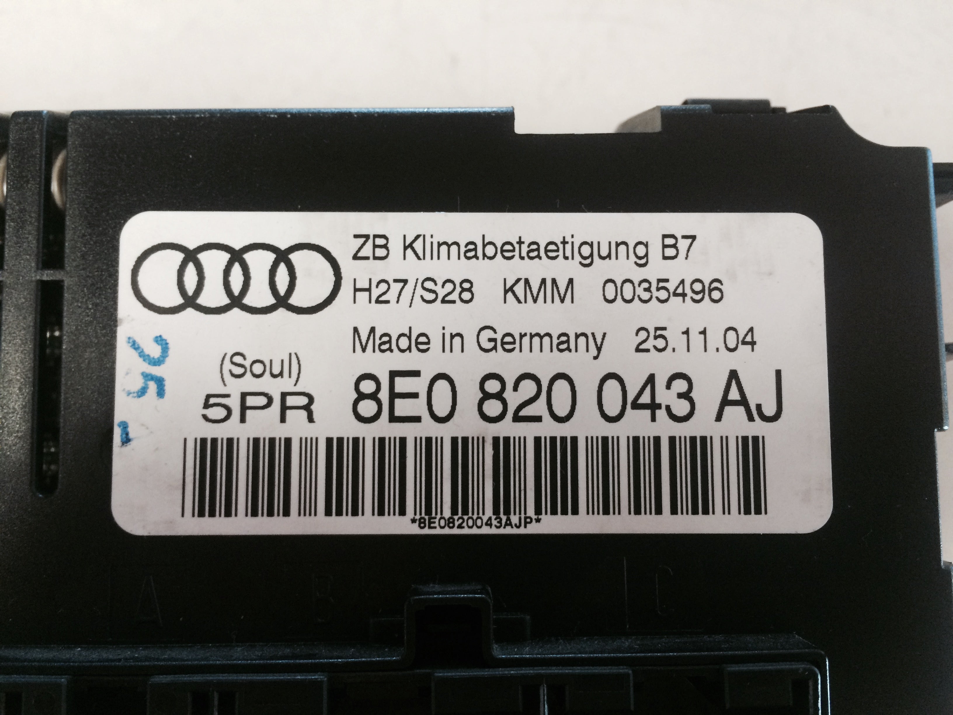 Audi A4 Varmeregulering Med OEM Nr. 8E0820043AJ Fra Audi Ophugger