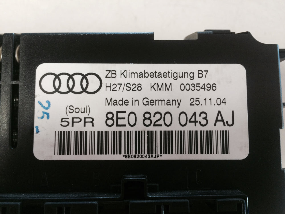 Audi A4 Varmeregulering Med OEM Nr. 8E0820043BM Fra Audi Ophugger