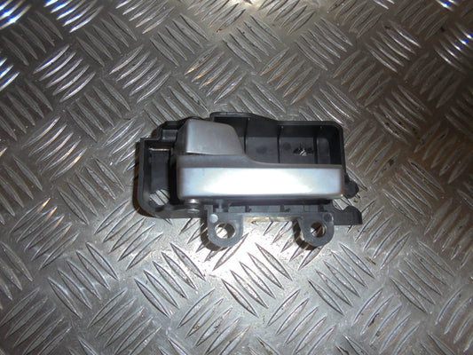 Ford Focus Håndtag Indvendig Med OEM Nr. Ophugger Fra Ford Ophugger
