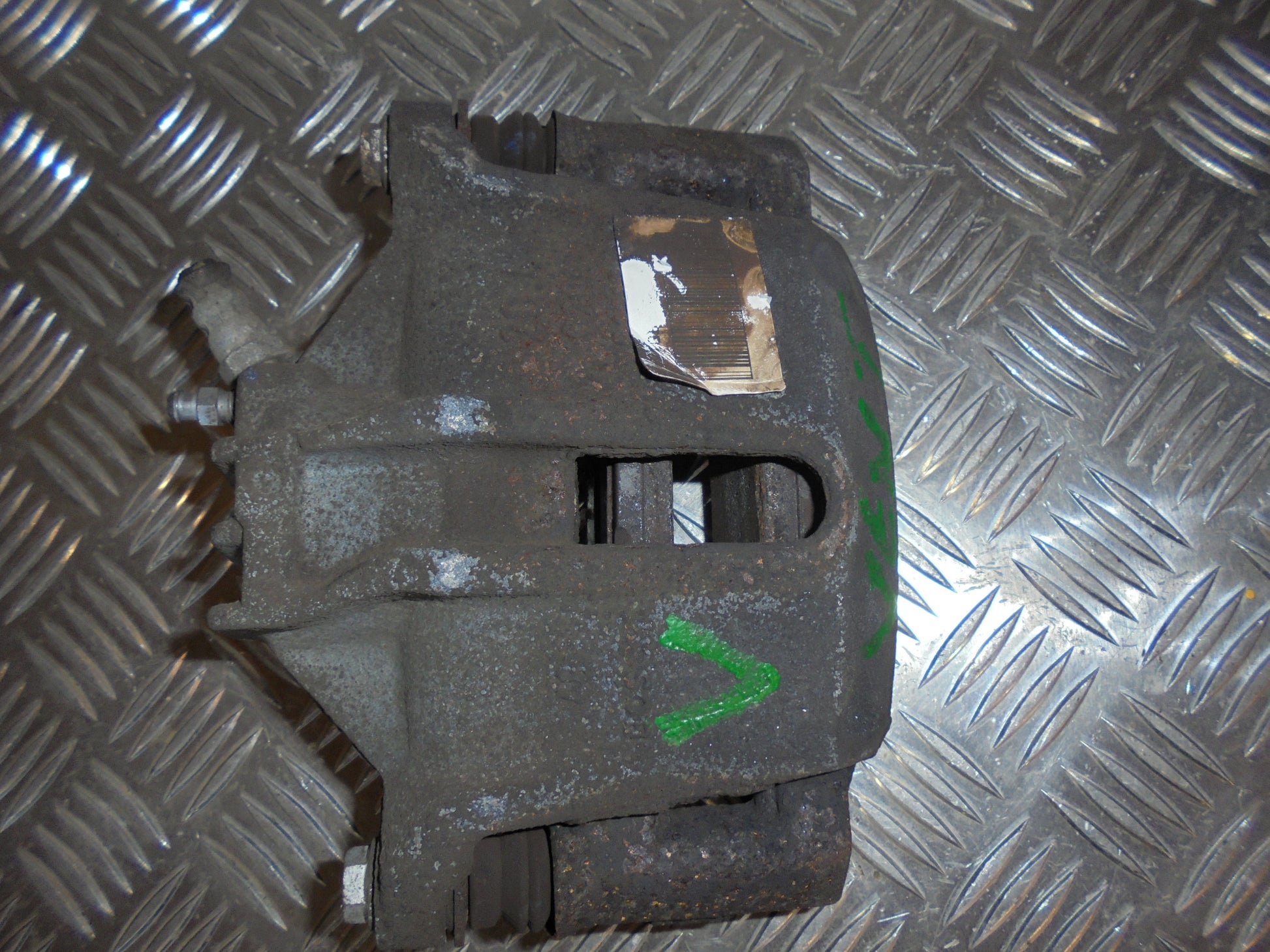 Peugeot 206+ Bremsekaliber VF Med OEM Nr. Ophugger Fra Peugeot Ophugger