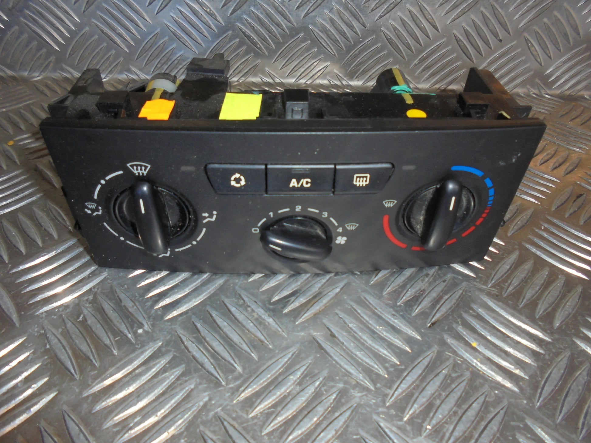 Peugeot 207 Varmeregulering Med OEM Nr. Ophugger Fra Peugeot Ophugger