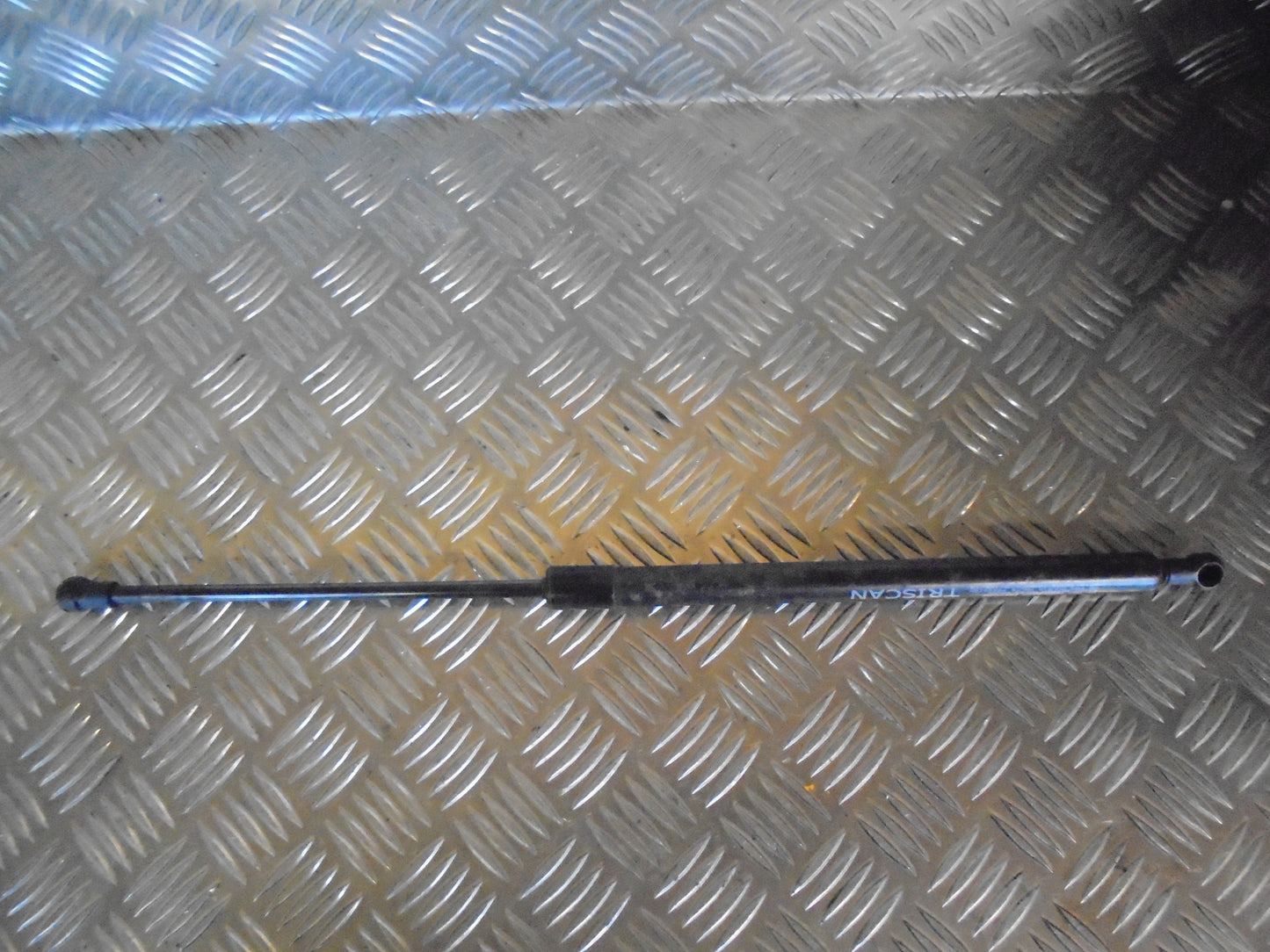 Peugeot 207 Bagklapsdæmper Med OEM Nr. Ophugger Fra Peugeot Ophugger