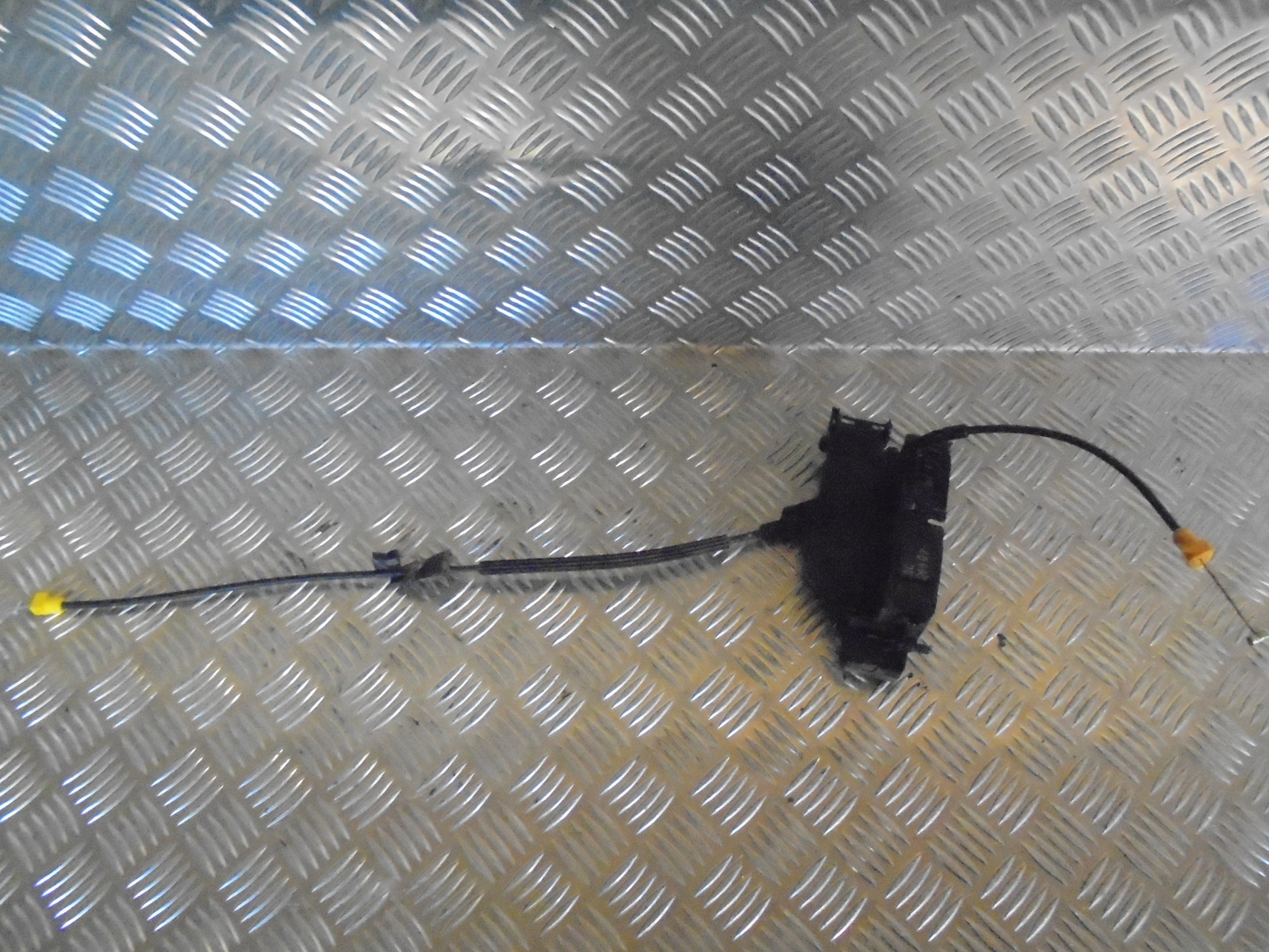 Peugeot 207 Dørlås Med OEM Nr. Ophugger Fra Peugeot Ophugger