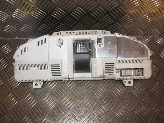 Saab 900 Instrument  Med OEM Nr. Ophugger Fra Saab Ophugger