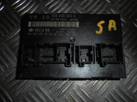 VW Touran 1T GP Sikringsboks Med OEM Nr. 1K0959433C Fra VW Ophugger