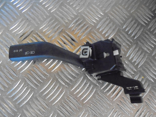 VW Touran 1T GP Kontakt Blink Med OEM Nr. Ophugger Fra VW Ophugger