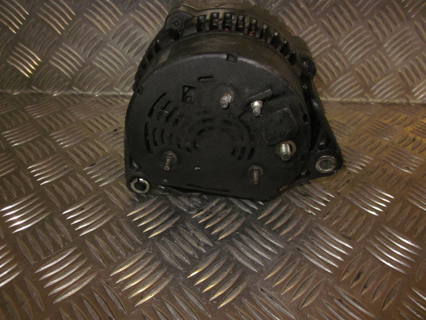 Opel Vectra B Generator Med OEM Nr. 01235000058 Fra Opel Ophugger