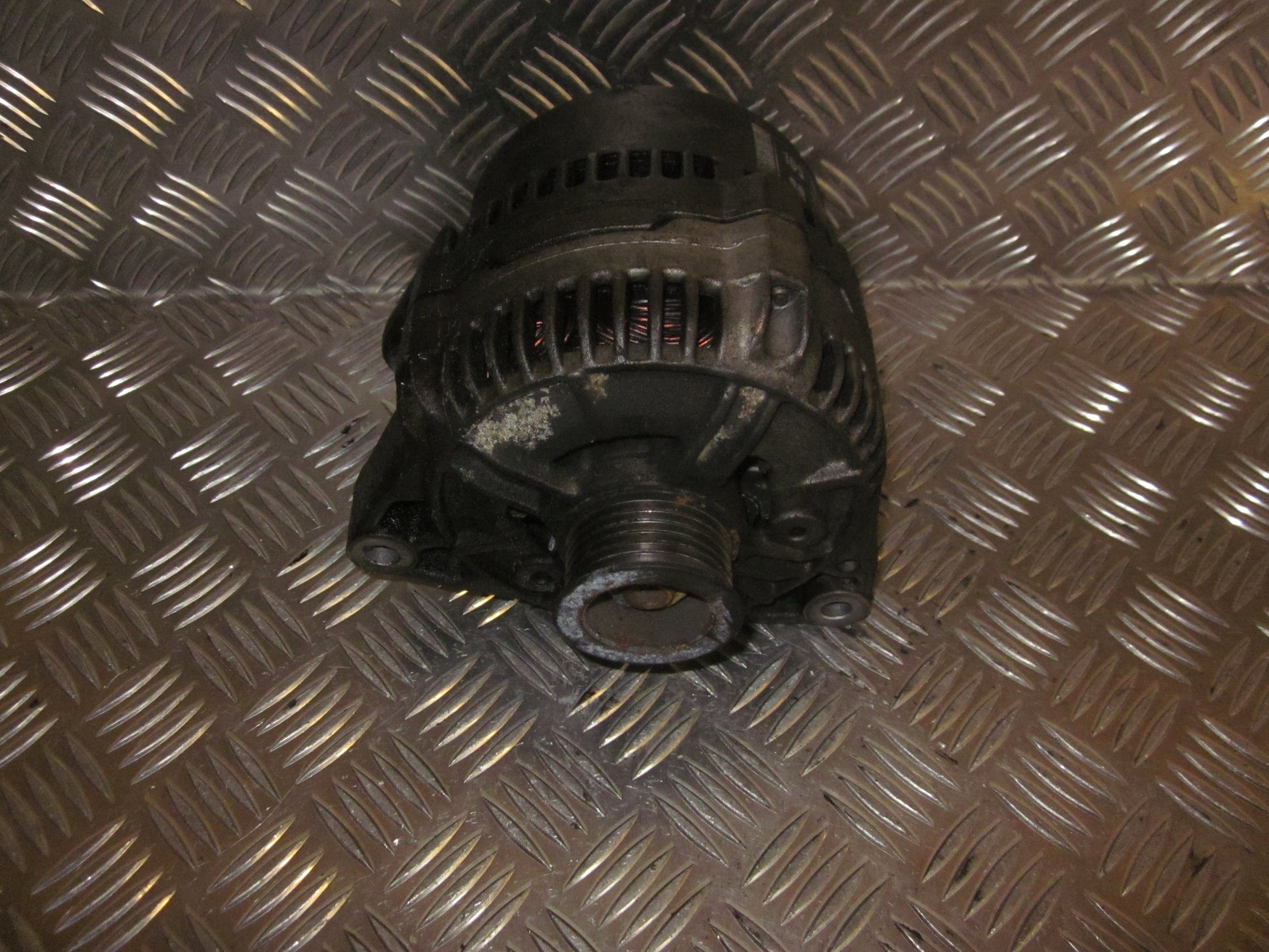 Opel Vectra B Generator Med OEM Nr. 01235000058 Fra Opel Ophugger