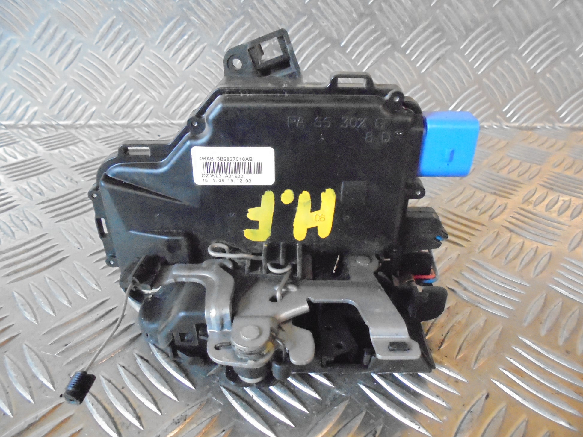 Skoda Fabia Dørlås Med OEM Nr. 5J2837016 Fra Skoda Ophugger