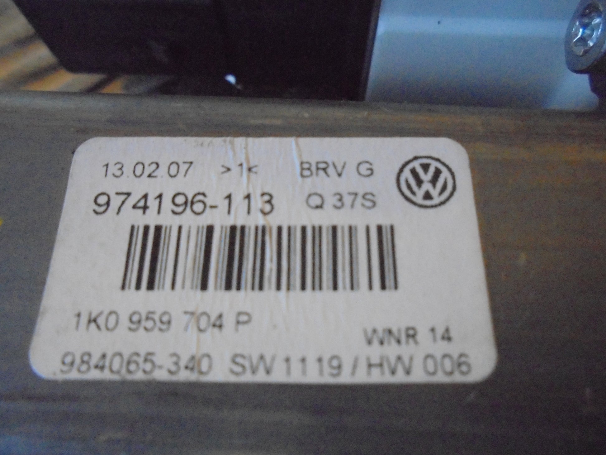 VW Passat 3C Rudemotor - Rudehejs Med OEM Nr. Ophugger Fra VW Ophugger