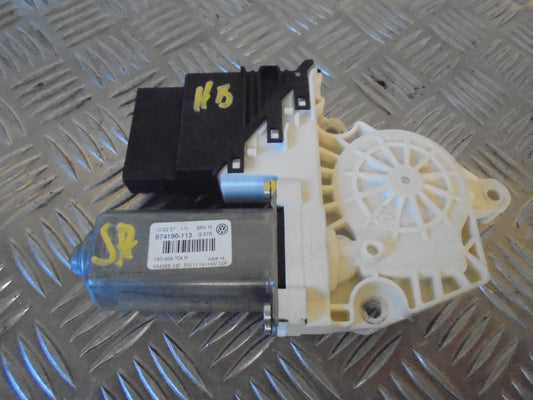 VW Passat 3C Rudemotor - Rudehejs Med OEM Nr. Ophugger Fra VW Ophugger